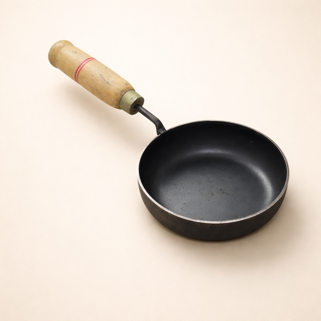 Pure Iron Tadka Pan 6 Inch with Wooden Handle – Gas, Induction & Firewood Compatible